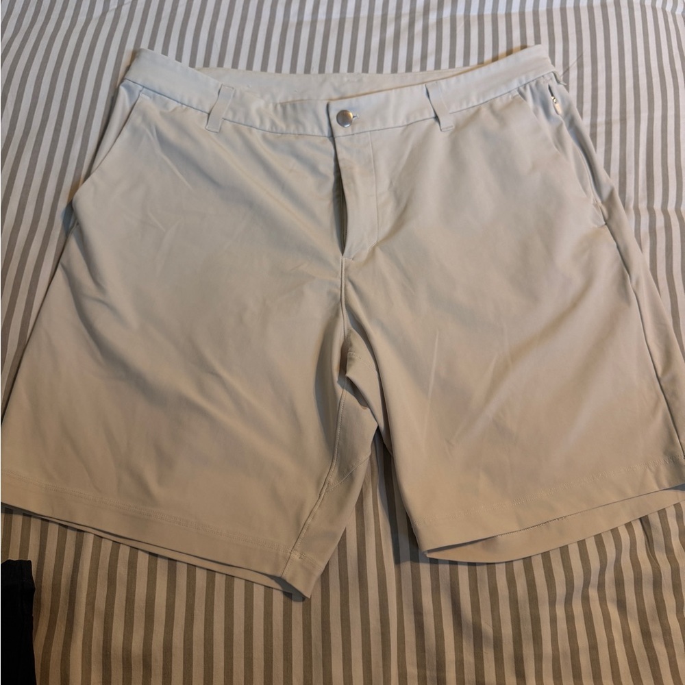 Lululemon Commission Short 9”